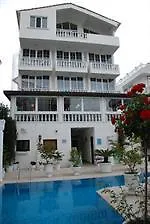 Hotel Connys Boutique 3*